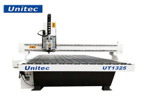 18000rpm UT1325 4FTX8FTの木/MDFのための回転式軸線CNCのルーター