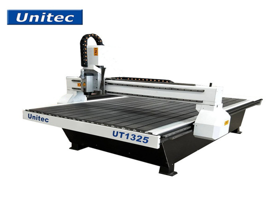 18000rpm 600 x 900mm Unitec UT1325 3D木CNC機械